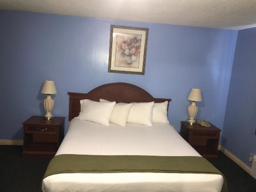 AmeriVu Inn and Suites Wolcott Waterbury image 30